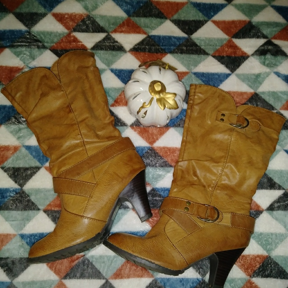 Camel Boots